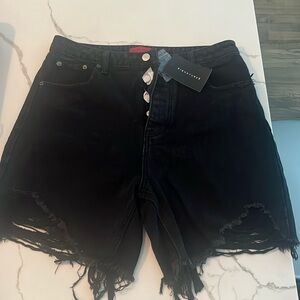 Signature 8 NWT Black Distressed Shorts, Large